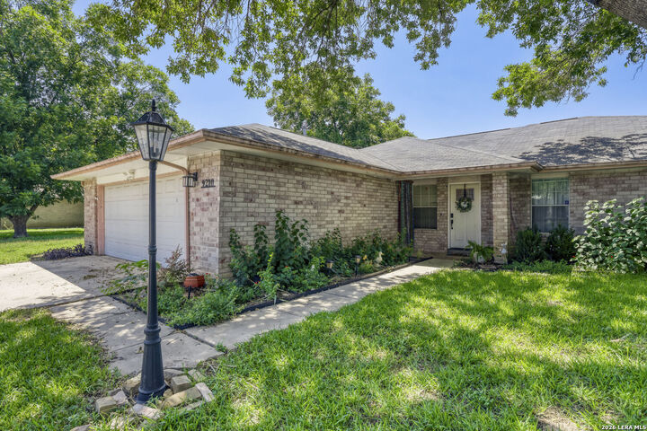 Property Photo:  9210 Shadow Lawn Cir  TX 78109 