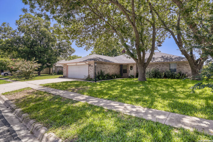 Property Photo: 9210 Shadow Lawn Cir TX 78109