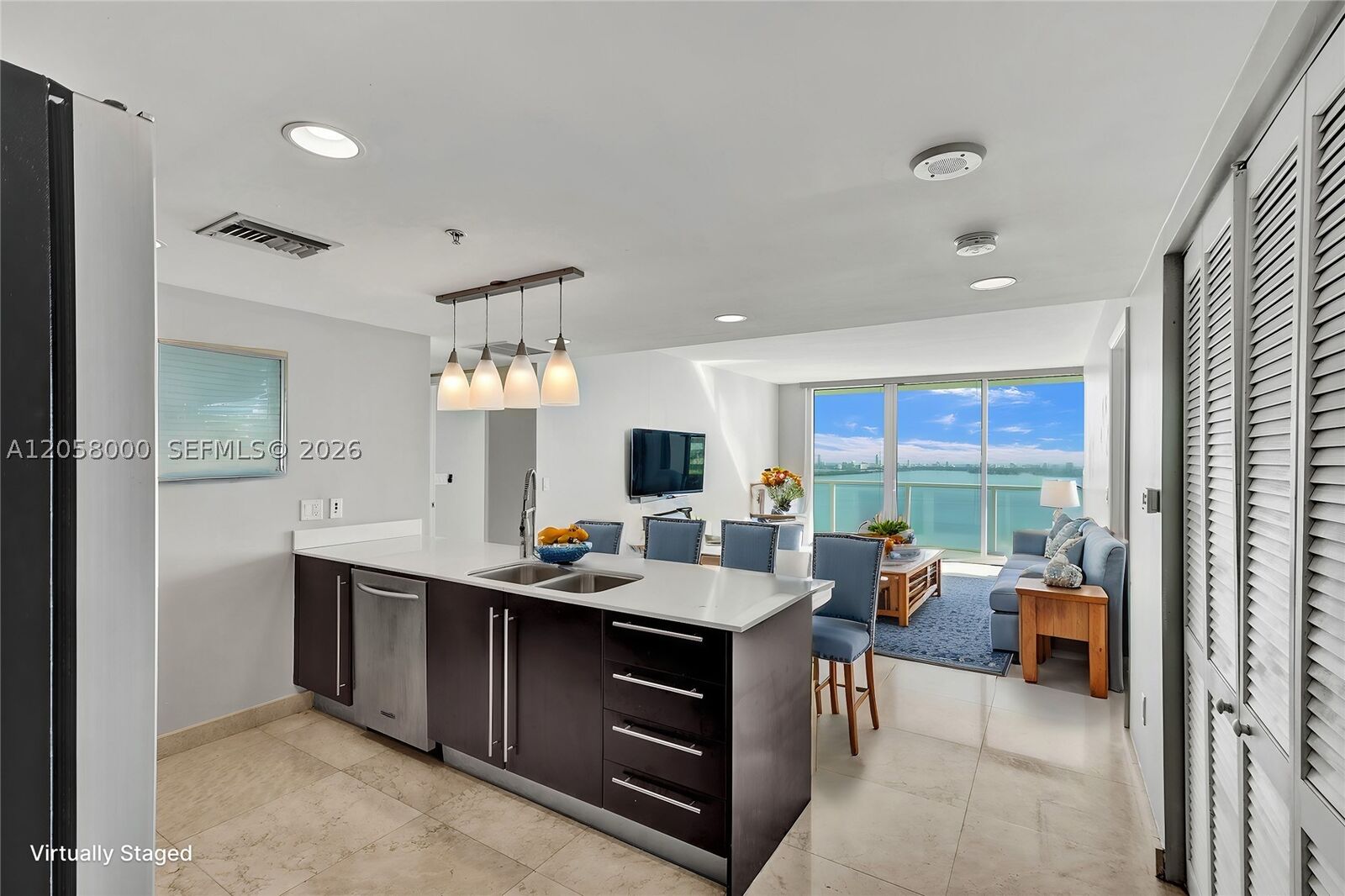 Property Photo: 665 NE 25th St 2303 FL 33137