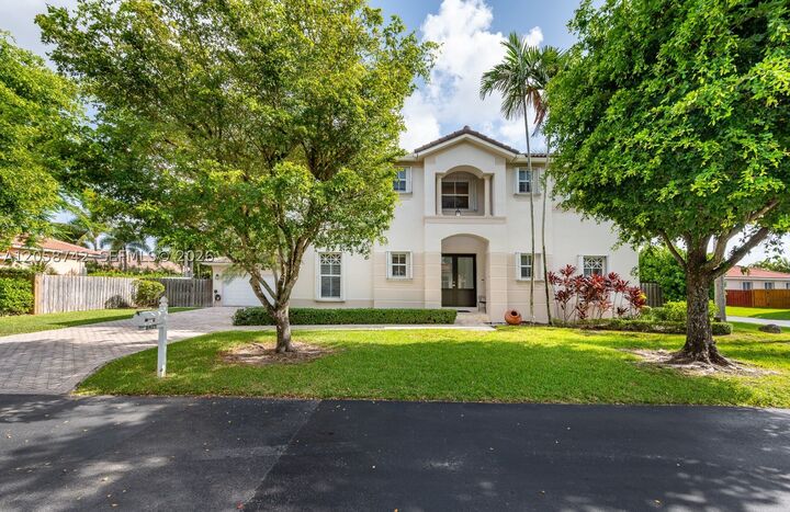 Property Photo:  8425 SW 138th St  FL 33158 
