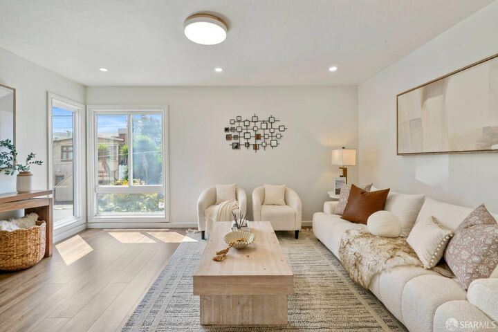 Property Photo:  190 Gaven Street  CA 94134 