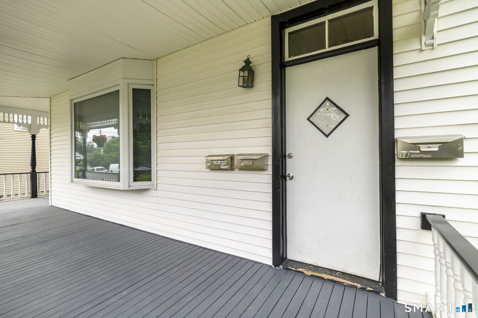 Property Photo:  18 Elm Tree Place 2nd Floor  CT 06906 