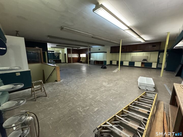 Property Photo:  83 Maple Street 2nd Floor  CT 06770 