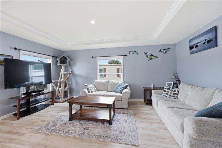 Property Photo: 21725 E Wellesley Ave 33 WA 99027