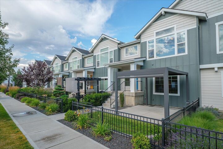 Property Photo: 2422 W Summit Pkwy WA 99201