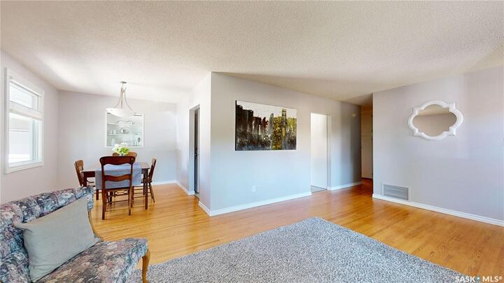 Property Photo:  85 Bobolink Bay  SK S4S 4K2 