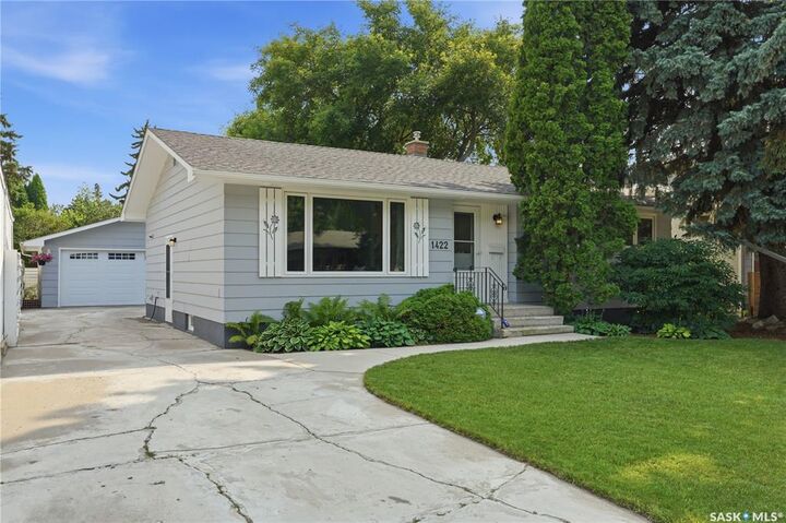 Property Photo:  1422 East Heights  SK S7J 3B3 