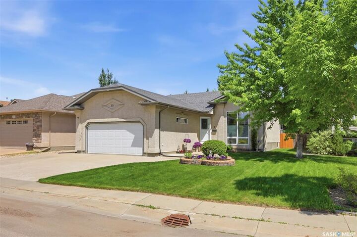 Property Photo: 231 Maguire Court SK S7H 4E1