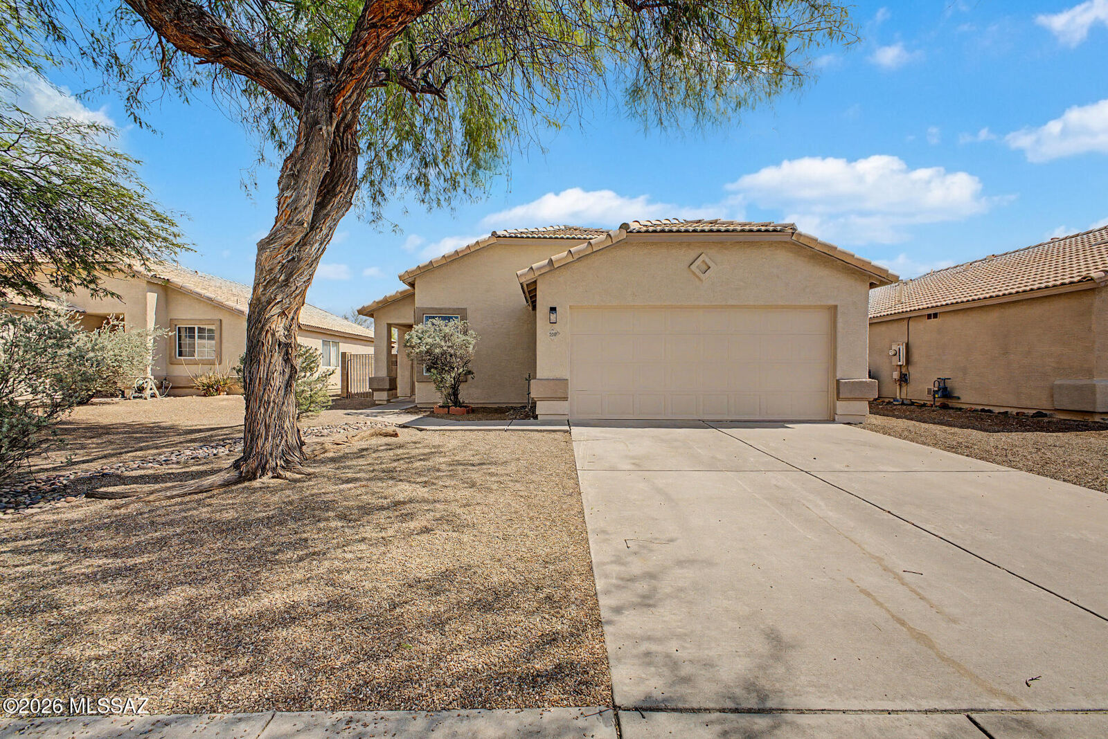 Property Photo:  2017 W Cholla Vista Drive  AZ 85704 