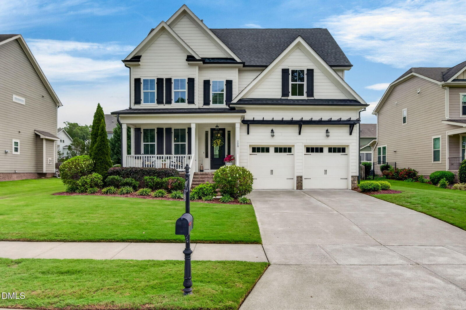 Property Photo: 208 Traditions Garden Lane NC 27587
