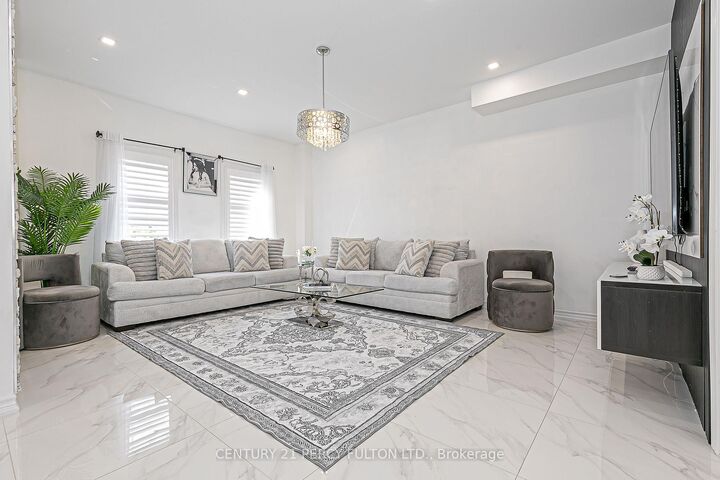 Property Photo: 29 Vettese Court ON L6B 0V6