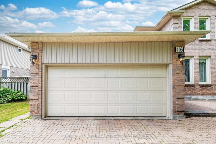 16 Valleyview Road — photo 1