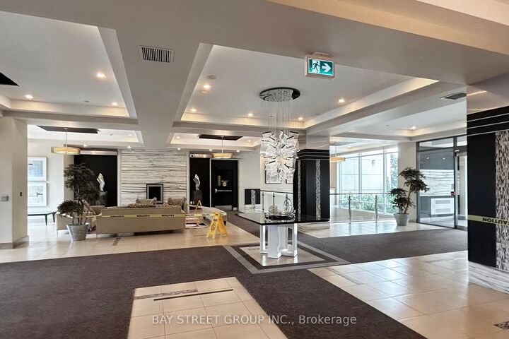 Property Photo: 55 South Town Centre Boulevard 612 ON L6G 0B1