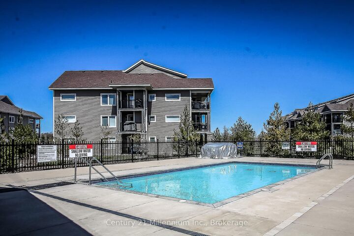 Photo de la propriété:  7 Anchorage Crescent 108  ON L9Y 0Y6 