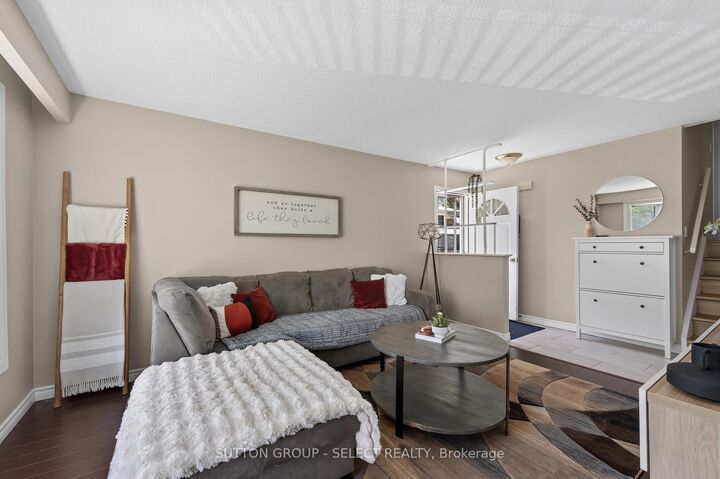 183-185 Vancouver Street — photo 1
