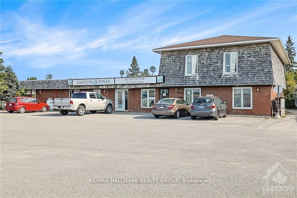 Property Photo:  1229 Dwyer Hill Road 105  ON K0A 1B0 