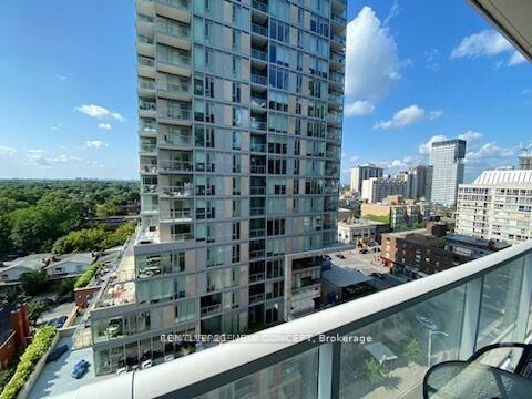 Property Photo: 33 Helendale Avenue 701 ON M4R 0A4