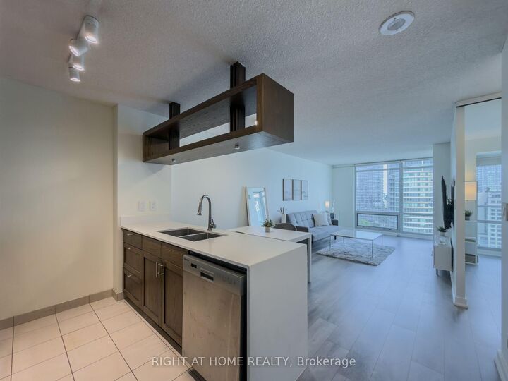 Property Photo: 81 Navy Wharf Court 2611 ON M5V 3S2