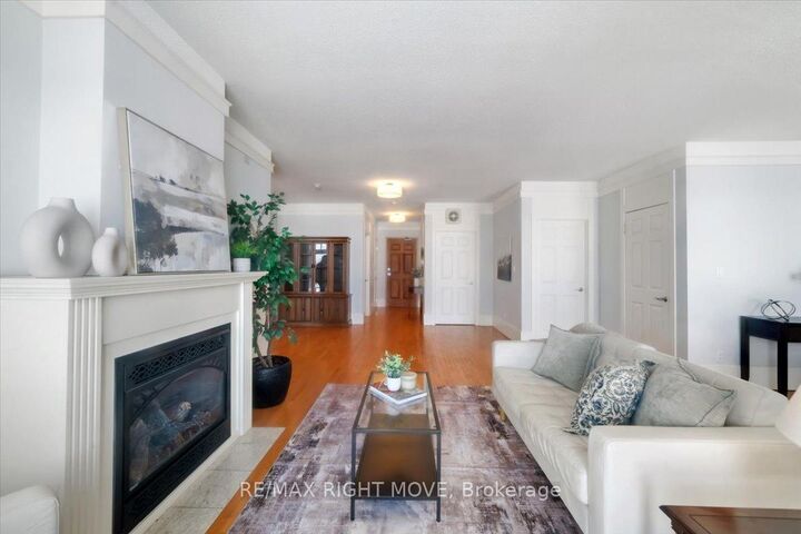 Property Photo: 140 Cedar Island Road 109 ON L3V 1T1