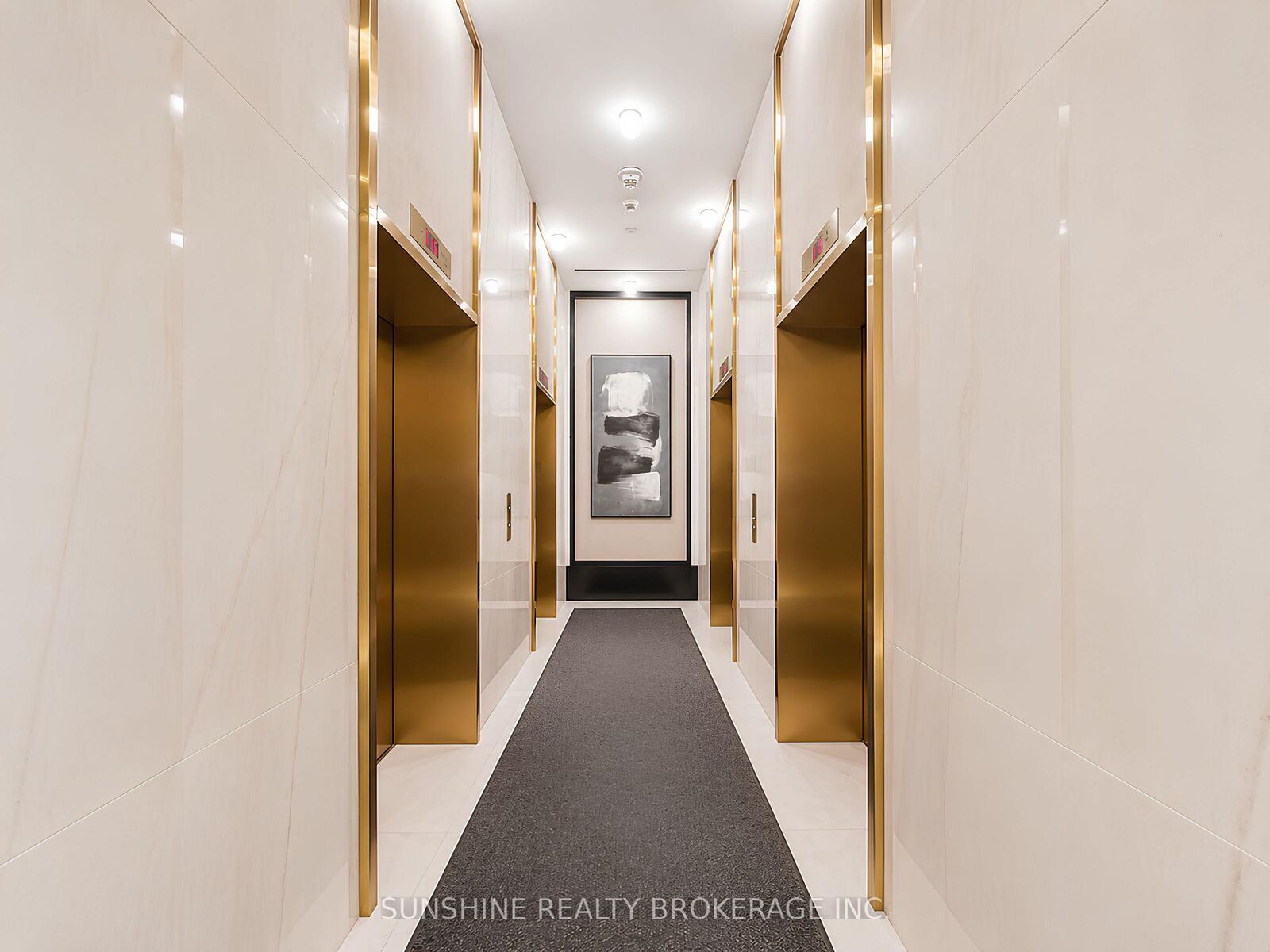 Property Photo:  8 Wellesley Street W 1901  ON M4Y 0J5 