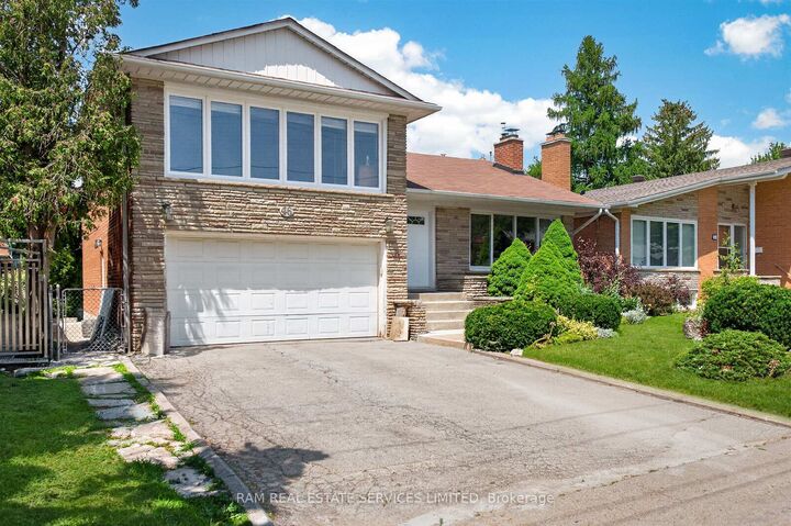 46 Summitcrest Drive — photo 1
