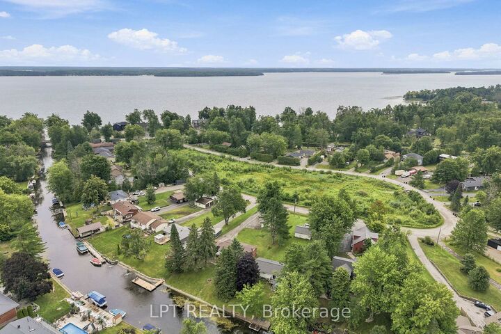 Property Photo:  2628 Westshore Crescent  ON L3V 0V8 