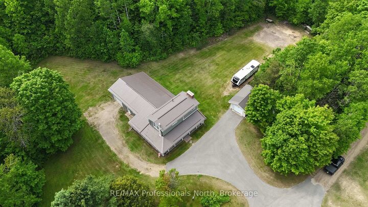 Property Photo: 1023 Chester Crescent ON K0L 1X0