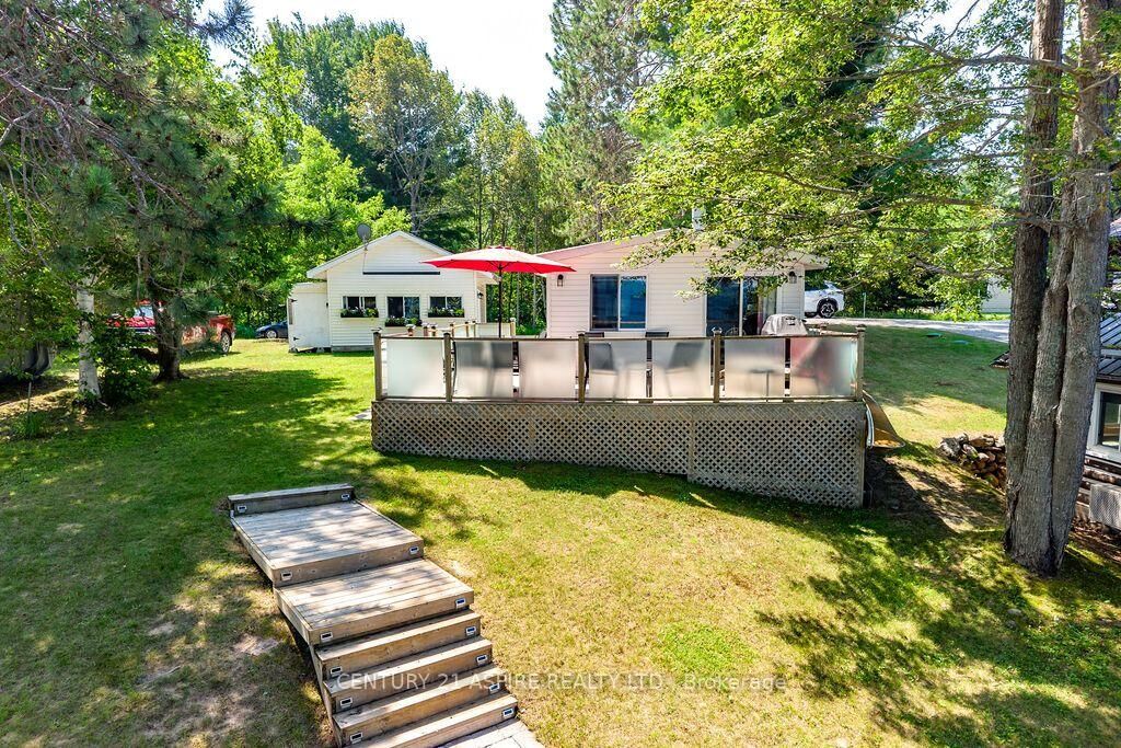 Property Photo: 747 Rock Point Lane ON K0J 2J0