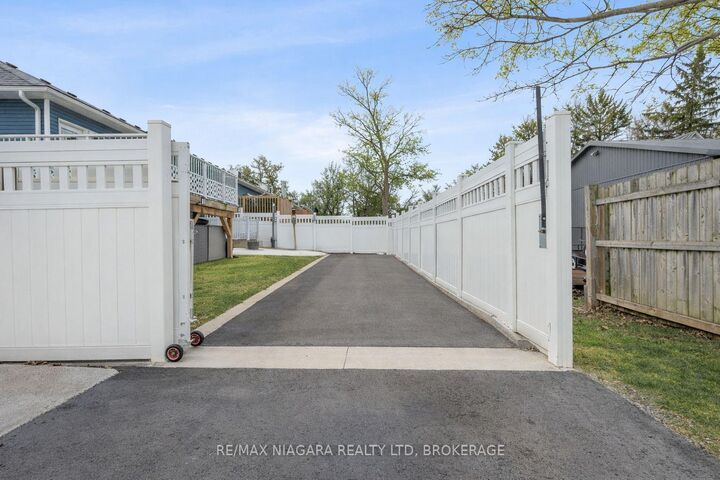 Property Photo: 3600 Hibbard Street ON L0S 1N0
