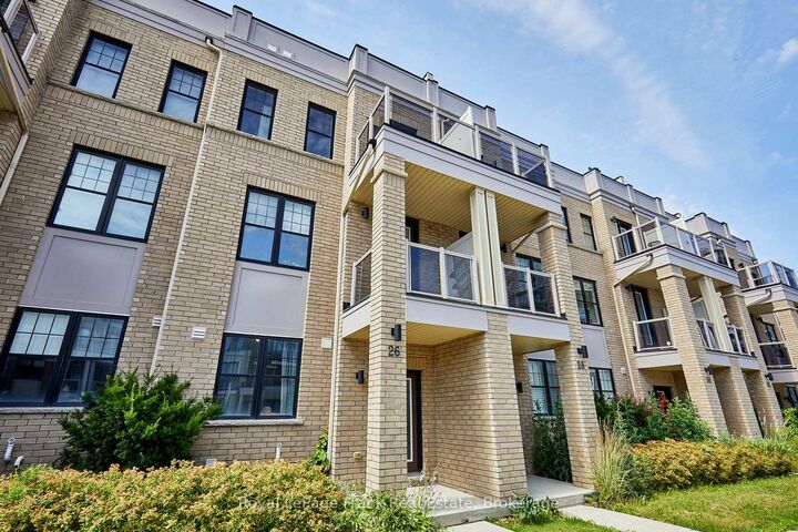 26 Clarington Boulevard — photo 1