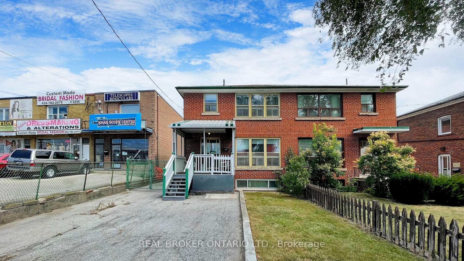 Property Photo:  3241 Dufferin Street  ON M6A 2T2 