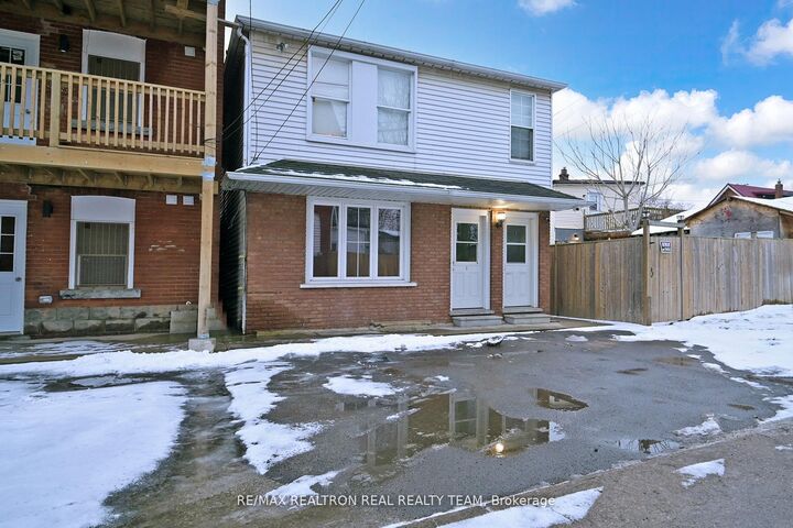 Property Photo: 1129 Cannon Street E #C1 ON L8L 2J7
