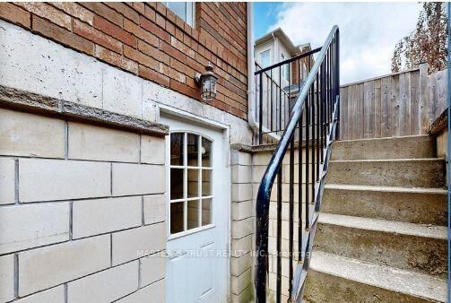 Property Photo:  3064 Stornoway Circuit  ON L6M 5H7 