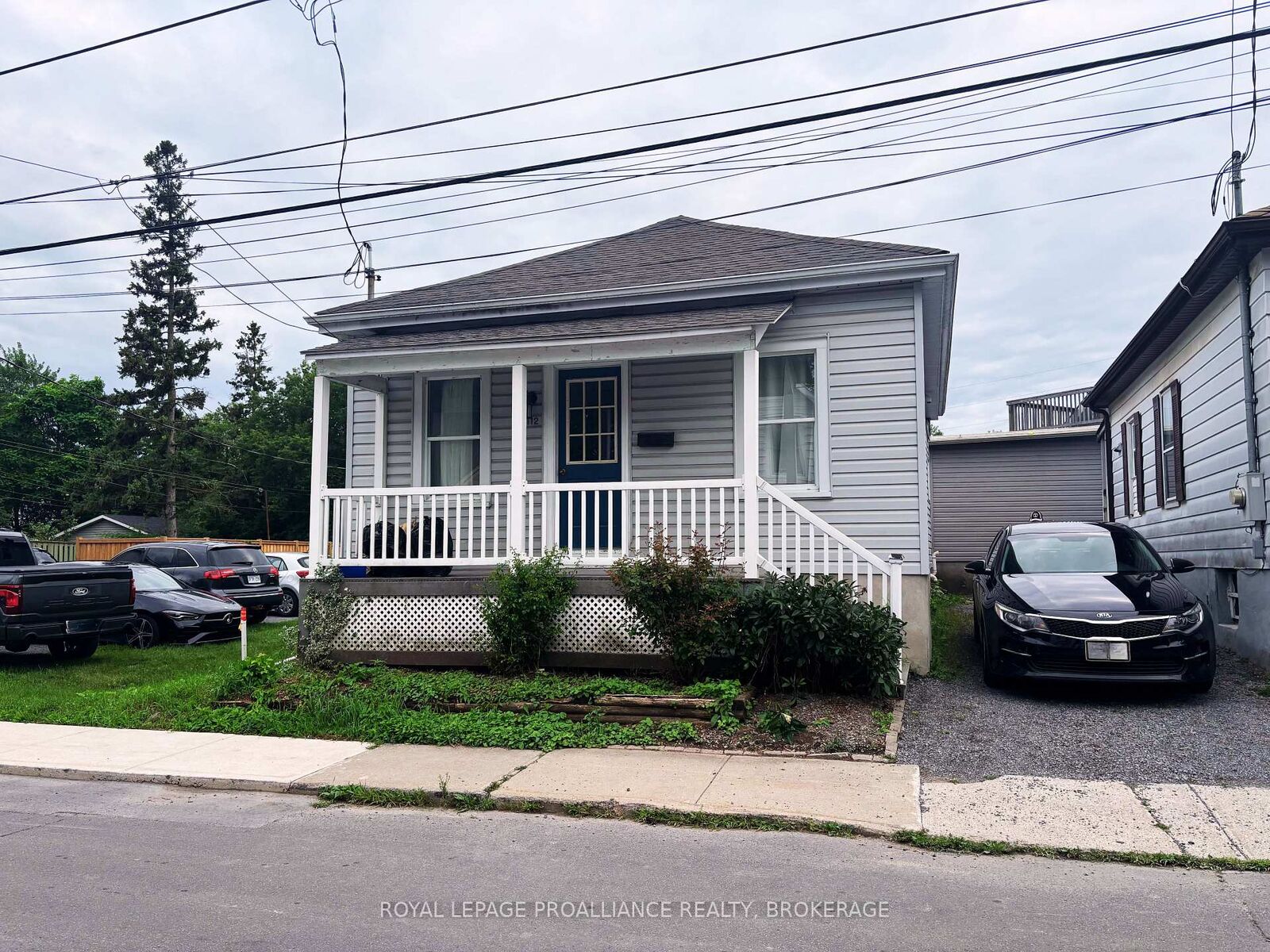 Property Photo:  112 Main Street  ON K7K 3Y8 
