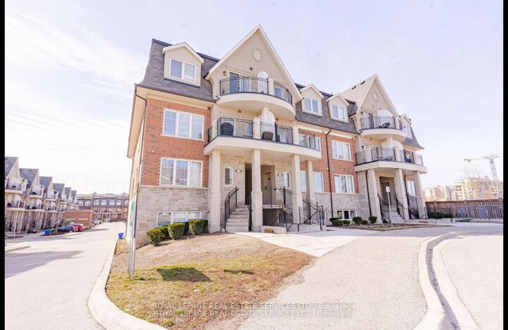 Property Photo: 2420 Baronwood Drive 18-03 ON L6M 0J7