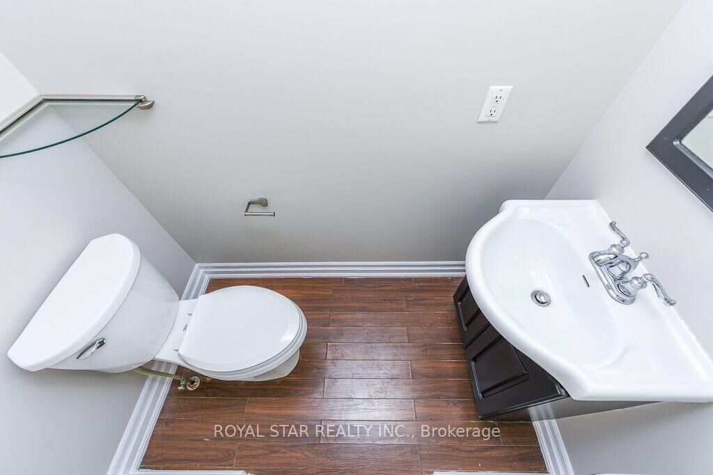 Property Photo:  118 Tiller Trail  ON L6X 4S8 