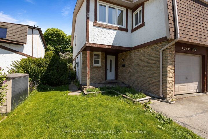 Property Photo: 6755 Segovia Road ON L5N 1P1