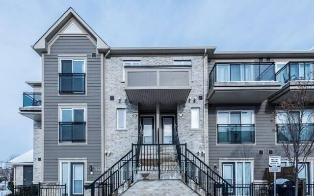 Property Photo: 2891 Rio Court 137 ON L5M 0S3