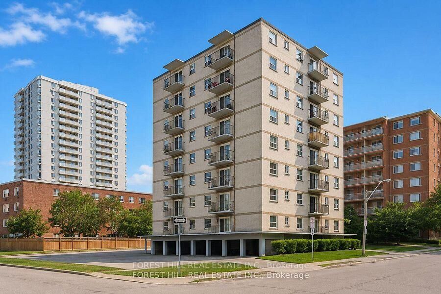 Property Photo:  92 Robinson Street 504  ON L8P 1Z1 