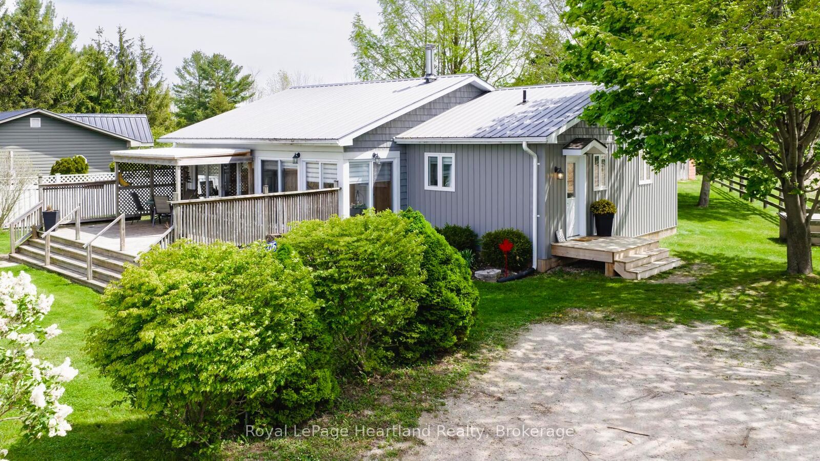 Property Photo:  85375 Mackenzie Camp Road N  ON N7A 3X9 