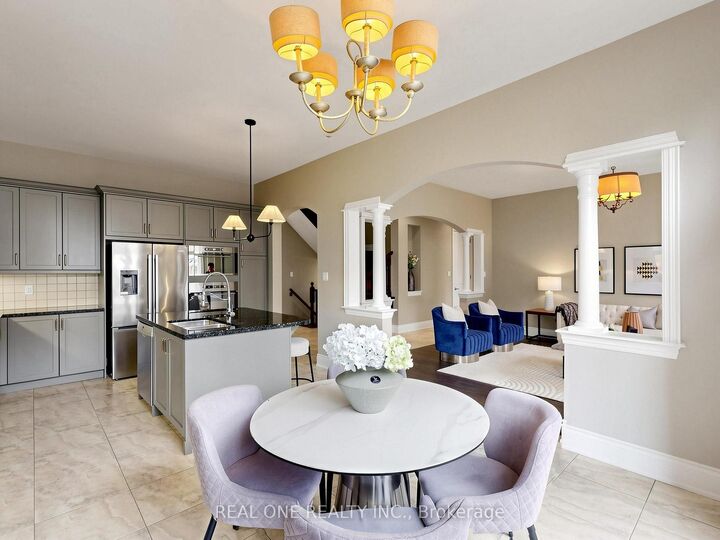 Property Photo:  111 Headwind Boulevard  ON L4H 4C7 