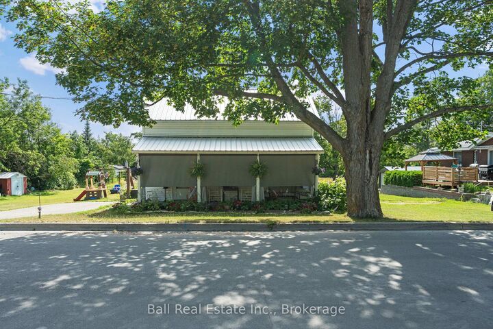 Property Photo: 27 Prospect Street ON K0L 2H0