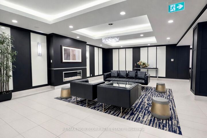 Property Photo: 55 De Boers Drive 506 ON M3J 0G5