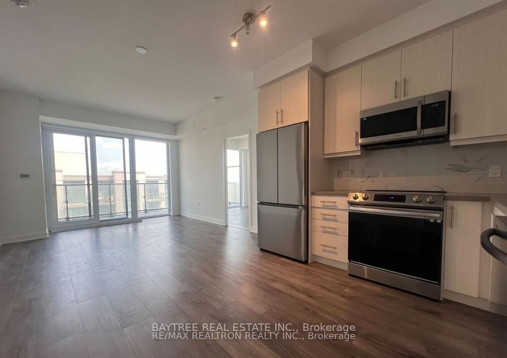 Property Photo: 105 Oneida Crescent 1107 ON L4B 0H6