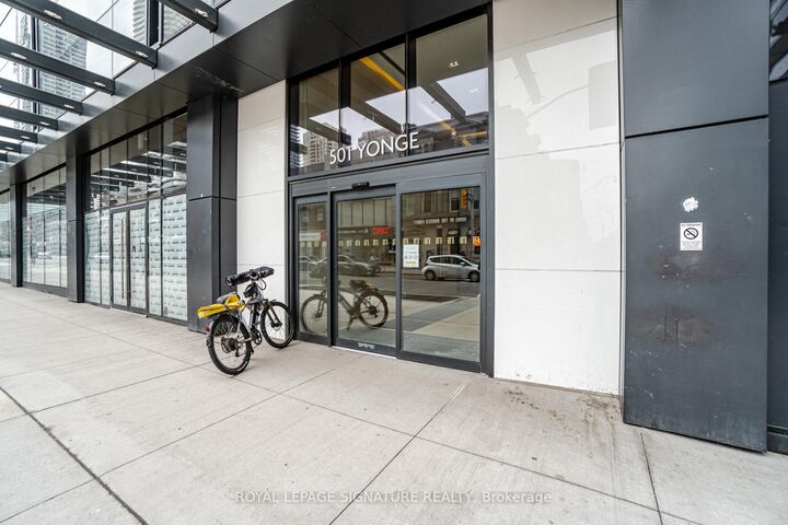 Property Photo:  501 Yonge Street 5204  ON M4Y 0G8 