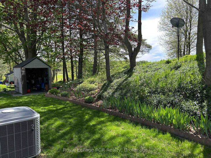 Property Photo: 37 Sussex Square ON N4K 5N5
