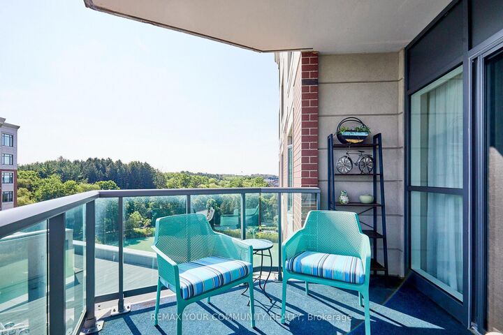 Property Photo:  440 William Graham Drive 511  ON L4G 1X5 