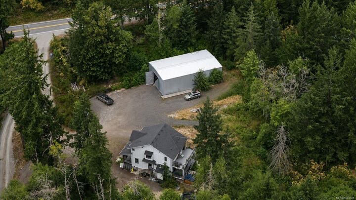 Property Photo: 682 Shawnigan Lake Rd BC V0R 2L0