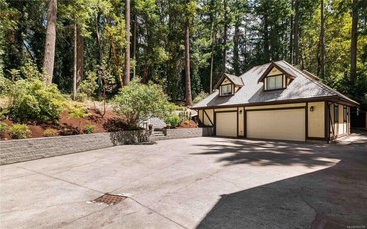 Property Photo: 3049 Telegraph Rd BC V0R 2P0