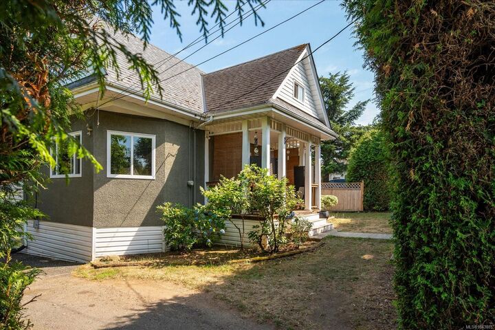 342 Howard Ave — photo 1